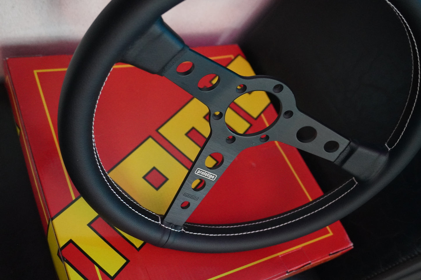 Momo Prototipo steering wheel